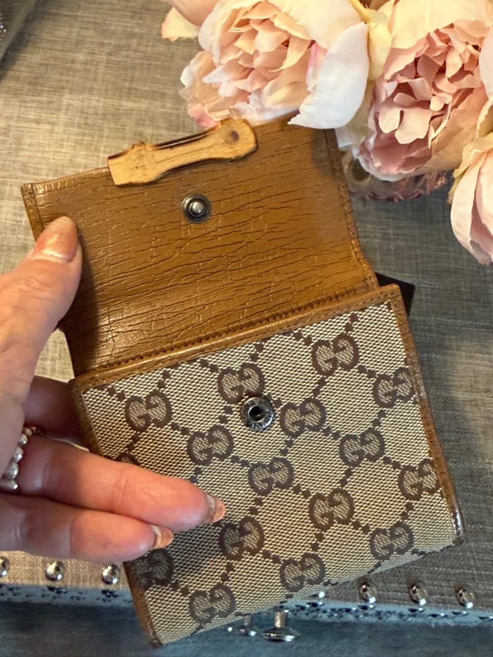 Gucci Bamboo Canvas Compact Wallet - Brown Monogram - Picture 16 of 16
